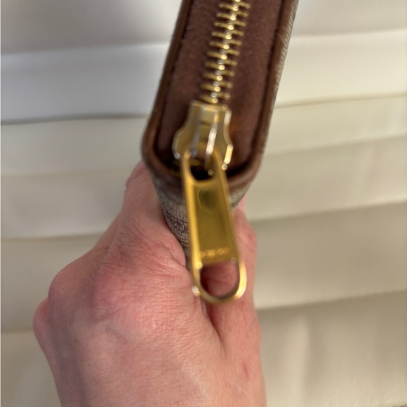 Gucci Brown and Gold Wallet - Picture 8 of 11